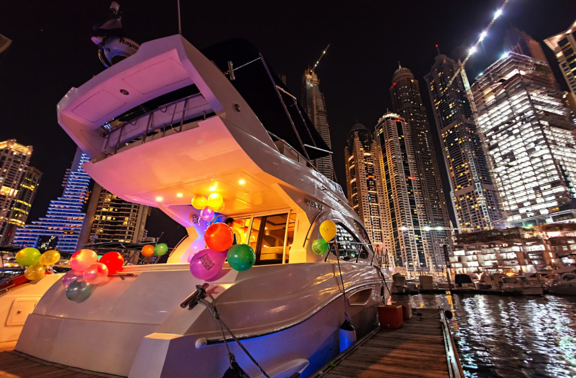 luxury yacht jbr dubai