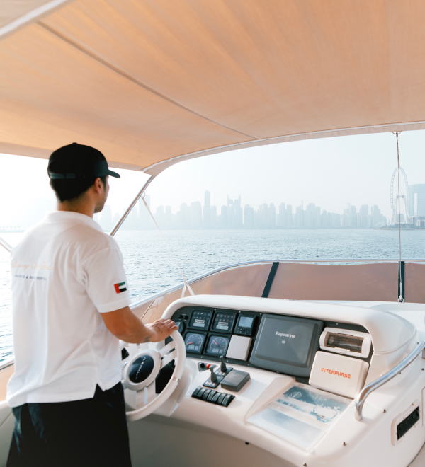 how to rent a yacht in dubai