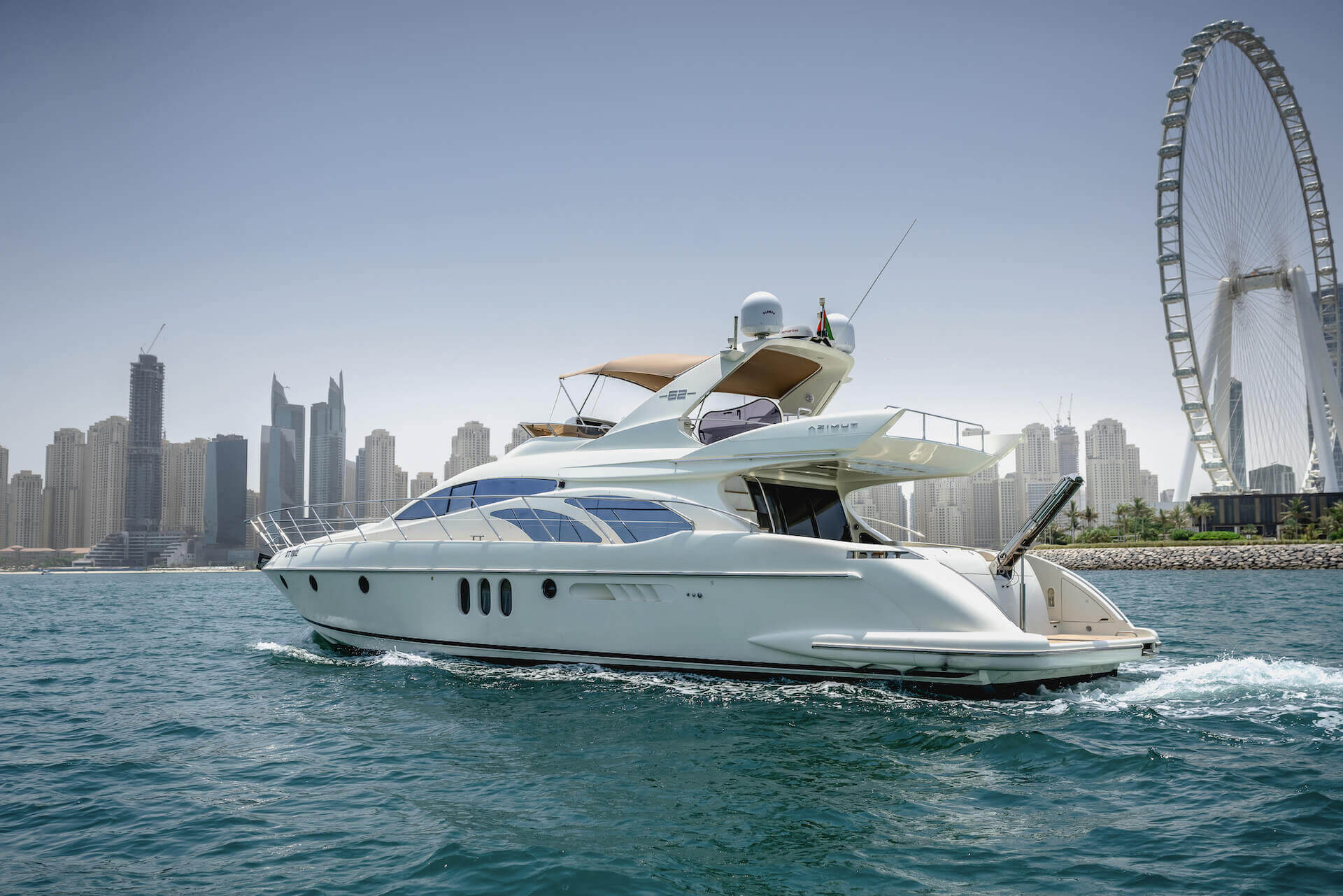 how to rent a yacht in dubai